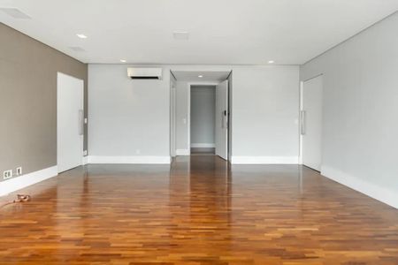 Apartamento à venda com 184m², 3 quartos e 3 vagas