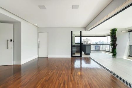 Apartamento à venda com 3 quartos, 184m² em Moema, São Paulo