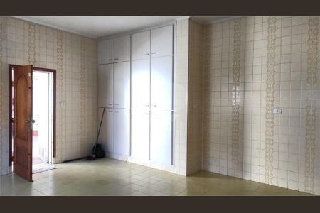 Casa à venda com 3 quartos, 240m² em Vila Guarani (Zona Sul), São Paulo