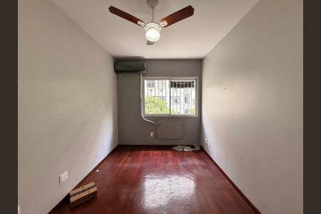 Apartamento à venda com 92m², 2 quartos e 1 vaga
