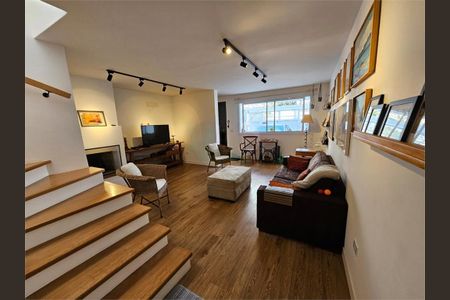 Casa à venda com 3 quartos, 116m² em Chácara Monte Alegre, São Paulo