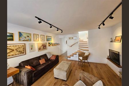 Casa à venda com 3 quartos, 116m² em Chácara Monte Alegre, São Paulo