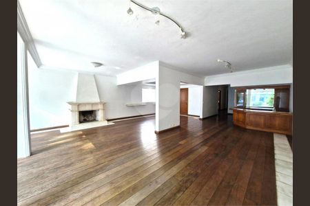 Casa à venda com 3 quartos, 440m² em Jardim dos Estados, São Paulo