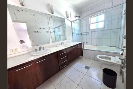 Casa à venda com 3 quartos, 440m² em Jardim dos Estados, São Paulo