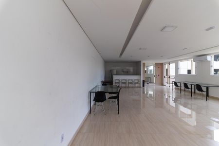 Apartamento para alugar com 43m², 2 quartos e 1 vaga Apartamento para alugar com 43m², 2 quartos e 1 vagaÁrea comum - Salão de festas