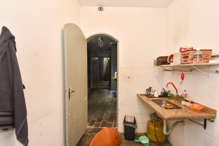 Casa para alugar com 400m², 4 quartos e 4 vagas Casa para alugar com 400m², 4 quartos e 4 vagasPiso inferior - cozinha