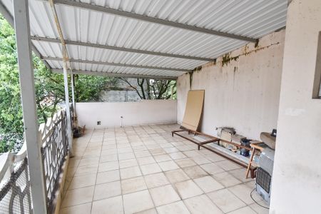 Casa para alugar com 400m², 4 quartos e 4 vagas Casa para alugar com 400m², 4 quartos e 4 vagasVaranda da suíte 2
