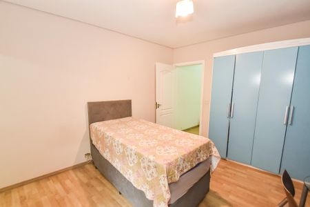 Casa para alugar com 400m², 4 quartos e 4 vagas Casa para alugar com 400m², 4 quartos e 4 vagasSuíte 2