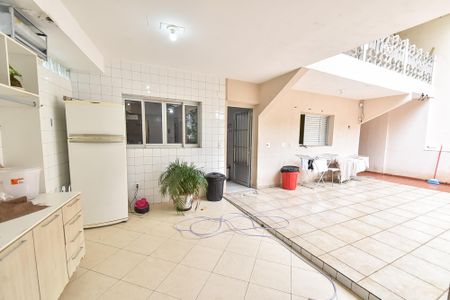 Casa para alugar com 400m², 4 quartos e 4 vagas Casa para alugar com 400m², 4 quartos e 4 vagasÁrea de serviço