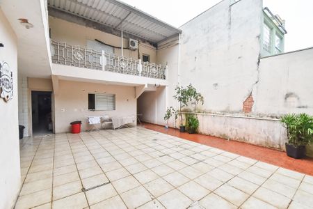 Casa para alugar com 400m², 4 quartos e 4 vagas Casa para alugar com 400m², 4 quartos e 4 vagasQuintal