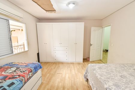 Casa para alugar com 400m², 4 quartos e 4 vagas Casa para alugar com 400m², 4 quartos e 4 vagasSuíte 3