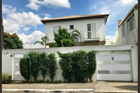 Casa à venda com 100m², 3 quartos e 2 vagas