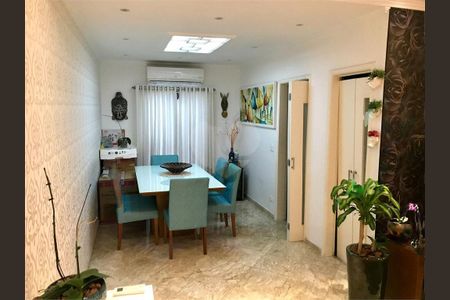 Casa à venda com 3 quartos, 100m² em Vila Brasilio Machado, São Paulo