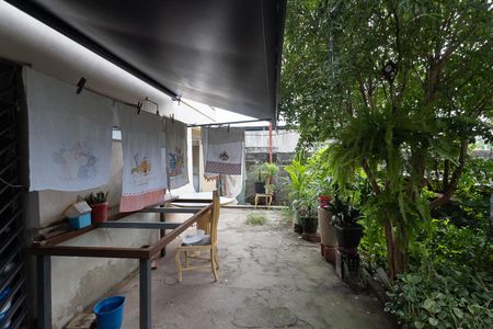 Casa para alugar com 160m², 2 quartos e 1 vagaQuintal