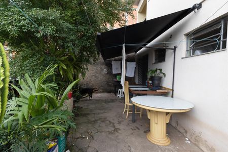 Casa para alugar com 160m², 2 quartos e 1 vagaQuintal