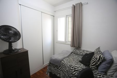 Apartamento à venda com 120m², 3 quartos e 1 vagaQuarto 2