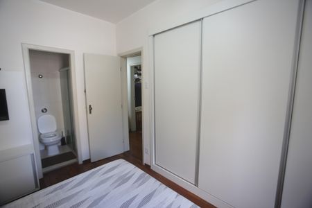 Apartamento à venda com 120m², 3 quartos e 1 vagaSuite