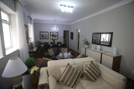 Apartamento à venda com 120m², 3 quartos e 1 vagaSala