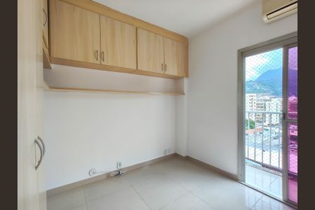 Apartamento à venda com 90m², 2 quartos e 1 vagaQuarto 2