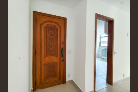 Apartamento à venda com 90m², 2 quartos e 1 vagaEntrada