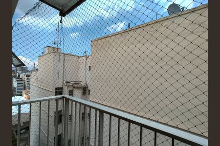 Apartamento à venda com 90m², 2 quartos e 1 vagaVista da Sala