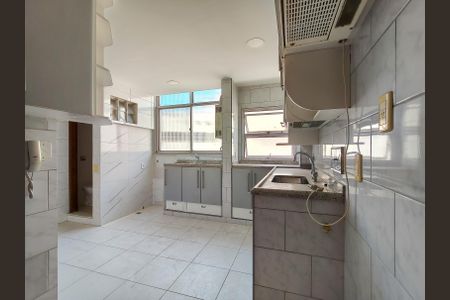 Apartamento à venda com 90m², 2 quartos e 1 vagaCozinha e Área de Serviço