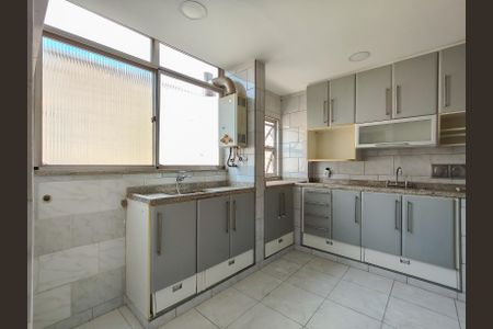 Apartamento à venda com 90m², 2 quartos e 1 vagaCozinha e Área de Serviço