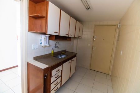 Apartamento à venda com 65m², 2 quartos e 1 vagaCozinha e Área de Serviço