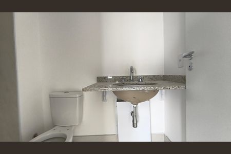 Apartamento para alugar com 131m², 3 quartos e 2 vagas Apartamento para alugar com 131m², 3 quartos e 2 vagasBanheiro da Suíte 2