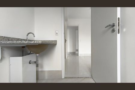 Apartamento para alugar com 131m², 3 quartos e 2 vagas Apartamento para alugar com 131m², 3 quartos e 2 vagasBanheiro da Suíte 1