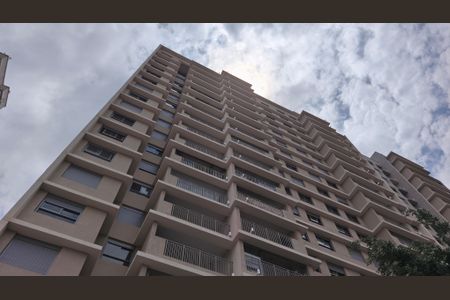 Apartamento para alugar com 131m², 3 quartos e 2 vagas Apartamento para alugar com 131m², 3 quartos e 2 vagasFachada