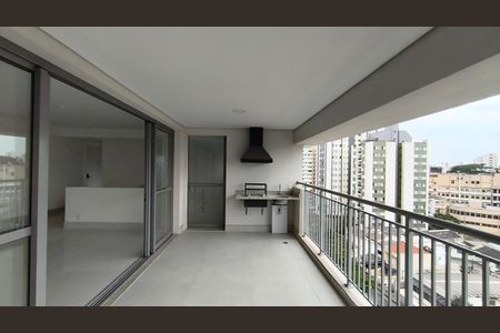 Apartamento para alugar com 131m², 3 quartos e 2 vagas Apartamento para alugar com 131m², 3 quartos e 2 vagasVaranda
