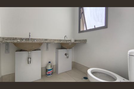 Apartamento para alugar com 131m², 3 quartos e 2 vagas Apartamento para alugar com 131m², 3 quartos e 2 vagasBanheiro da Suíte 3