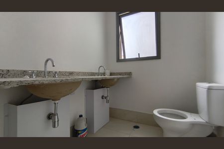 Apartamento para alugar com 131m², 3 quartos e 2 vagas Apartamento para alugar com 131m², 3 quartos e 2 vagasBanheiro da Suíte 3