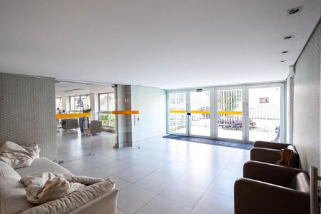 Apartamento à venda com 80m², 3 quartos e 2 vagasHall social