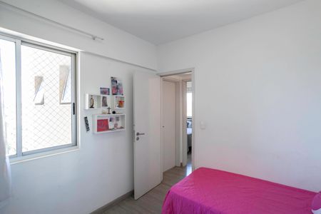 Apartamento à venda com 80m², 3 quartos e 2 vagasQuarto 2