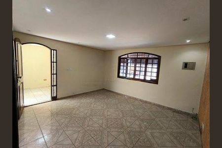 Casa à venda com 4 quartos, 300m² em Bussocaba, Osasco