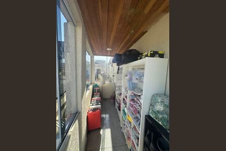 Casa à venda com 3 quartos, 95m² em Km 18, Osasco