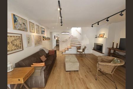 Casa à venda com 3 quartos, 116m² em Chácara Monte Alegre, São Paulo