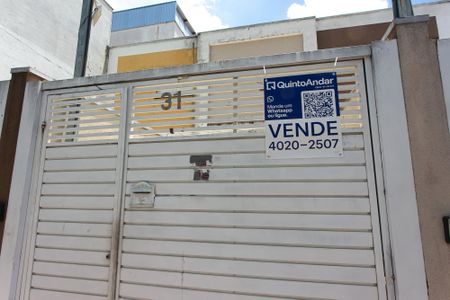 Casa à venda com 78m², 3 quartos e 1 vaga Casa à venda com 78m², 3 quartos e 1 vagaplaca VGEF-553