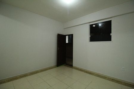 Sala de kitnet/studio para alugar com 1 quarto, 59m² em Taquara, Rio de Janeiro