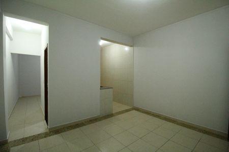 Sala de kitnet/studio para alugar com 1 quarto, 59m² em Taquara, Rio de Janeiro