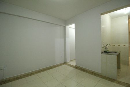 Sala de kitnet/studio para alugar com 1 quarto, 59m² em Taquara, Rio de Janeiro