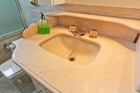 Apartamento para alugar com 129m², 3 quartos e 2 vagasBanheiro da Suíte