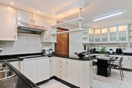 Apartamento para alugar com 129m², 3 quartos e 2 vagasCozinha