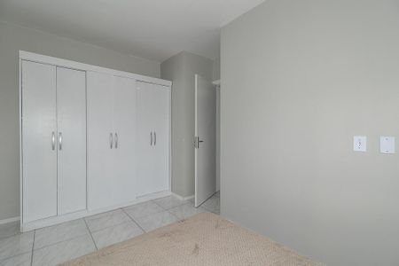 Quarto 2 de apartamento para alugar com 2 quartos, 49m² em Jardim Dona Leopoldina, Porto Alegre