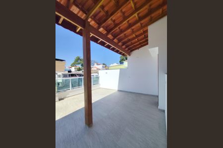 Casa à venda com 97m², 2 quartos e 2 vagas