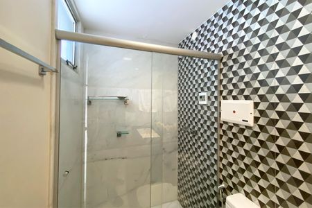 Apartamento à venda com 281m², 4 quartos e 4 vagasBanheiro da Suíte 2