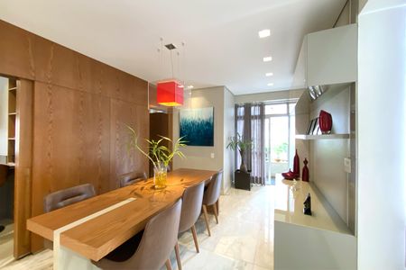 Apartamento à venda com 281m², 4 quartos e 4 vagasCopa