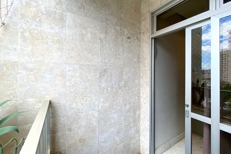 Apartamento à venda com 281m², 4 quartos e 4 vagasVaranda da Copa